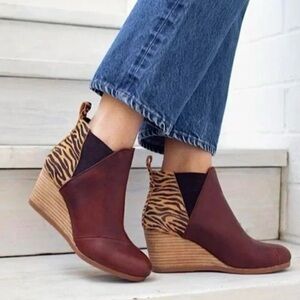 Toms Kelsey Wedge Booties